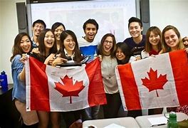 Du Học Canada Kèm Người Thân Không Che Mặt Có Sao Không